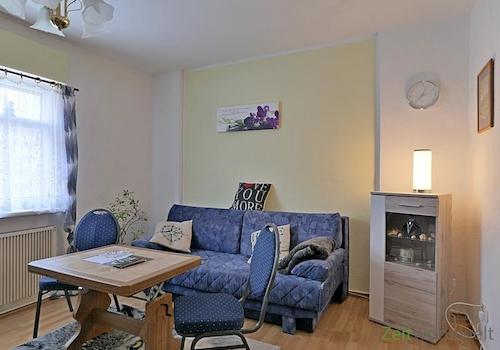 Blick ins Wohnzimmer