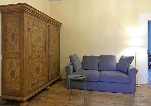 historischer Kleiderschrank