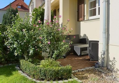 eigener Sitzplatz vor der Wohnung