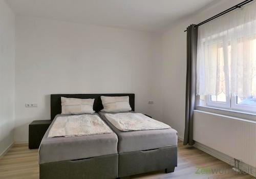 Blick ins Schlafzimmer