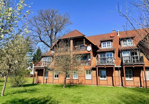 Hausansicht Streuobstwiese