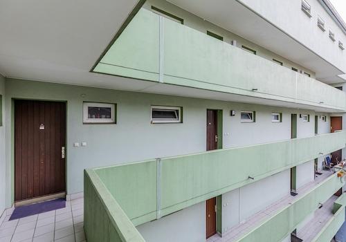 Zugang zum ruhigen Hinterhof