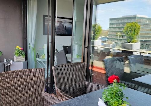 Balkon Blick ins Wohnzimmer