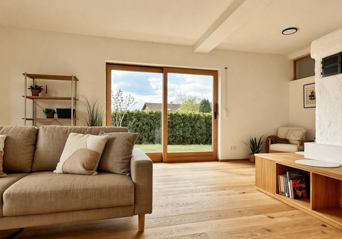 Wohnzimmer mit Kamin