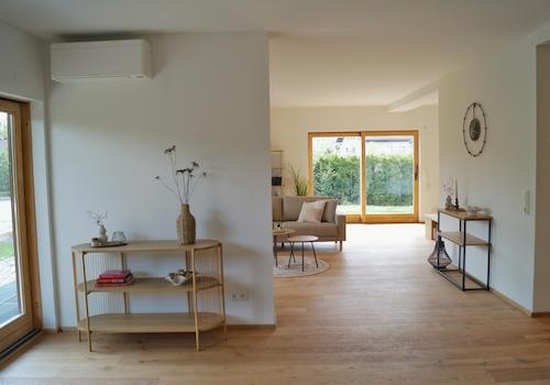 Blick ins Wohnzimmer