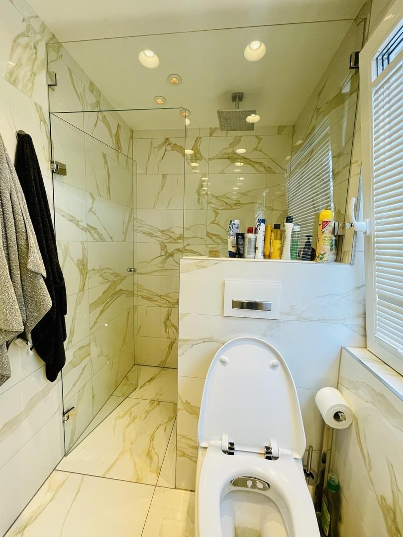 Gäste WC Dusche unten