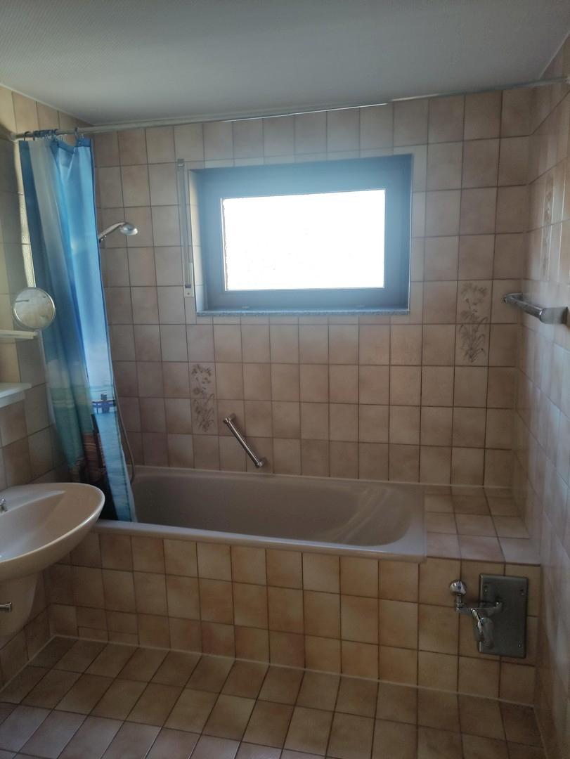 Badezimmer - Badewanne