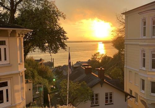 Blick auf die Elbe (Süd-West)