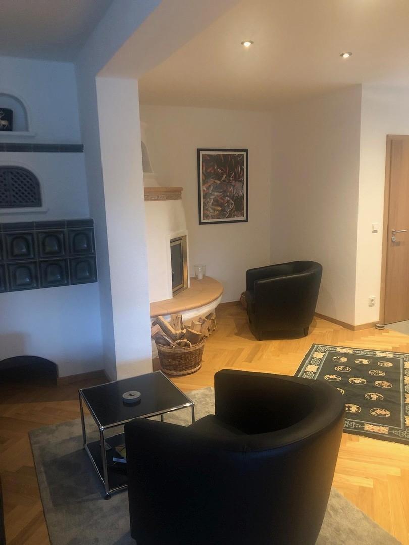 Wohnbereich mit Kachelofen