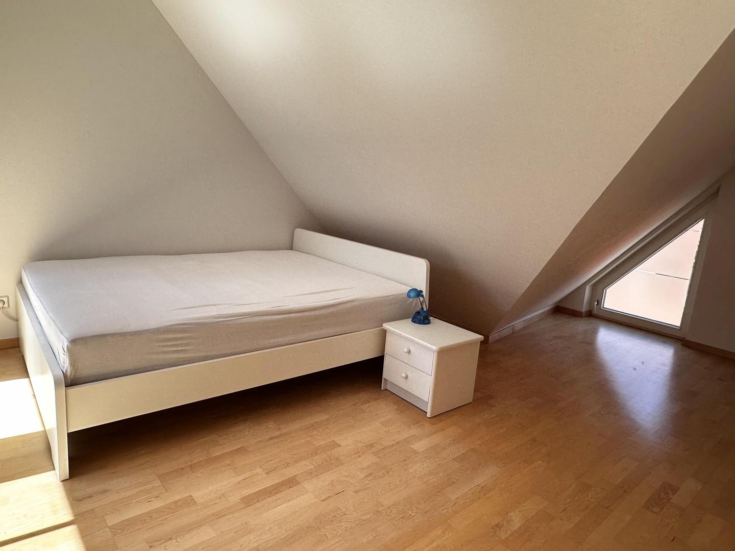 Schlafzimmer 1