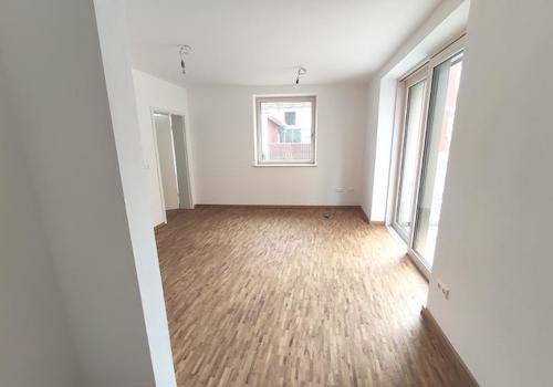 EG: Arbeitszimmer / Büro mit Garderobe und Gäste-WC Bild 1