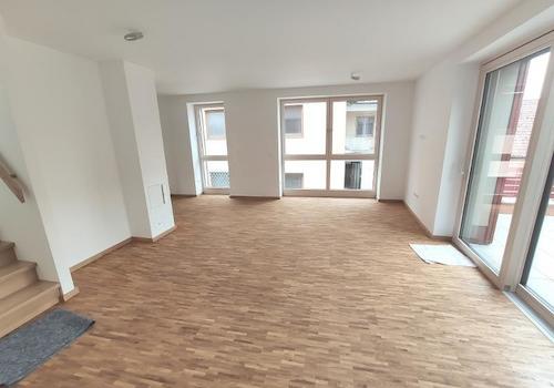 OG: Wohnen mit Zugang zur Terrasse Bild 4