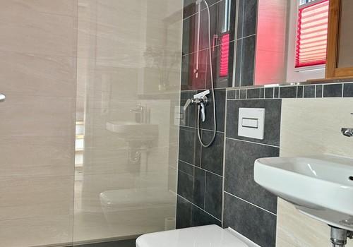 Gästebad mit Dusche