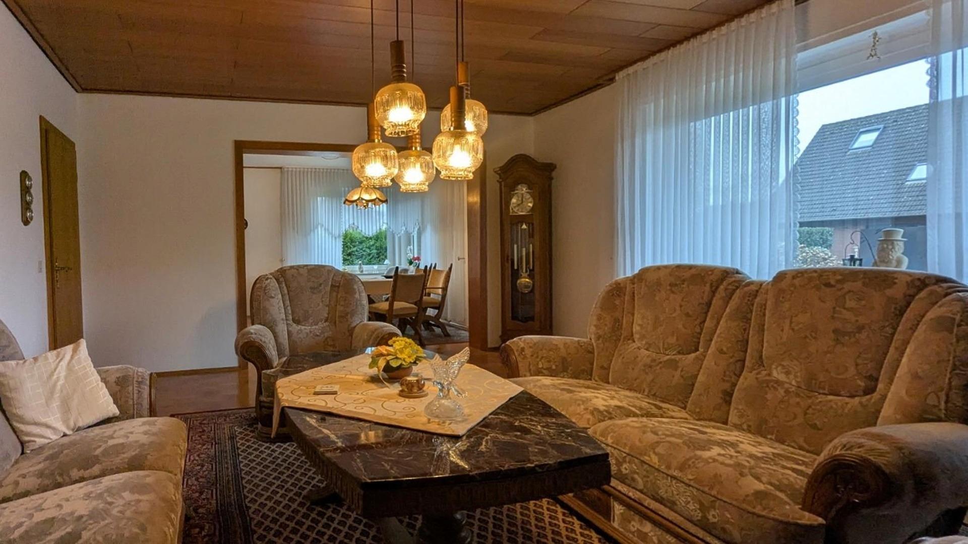 Wohnzimmer/Esszimmer