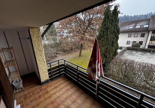 Überdachter Balkon mit Niesche