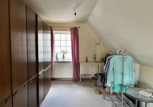 OG Schlafzimmer links