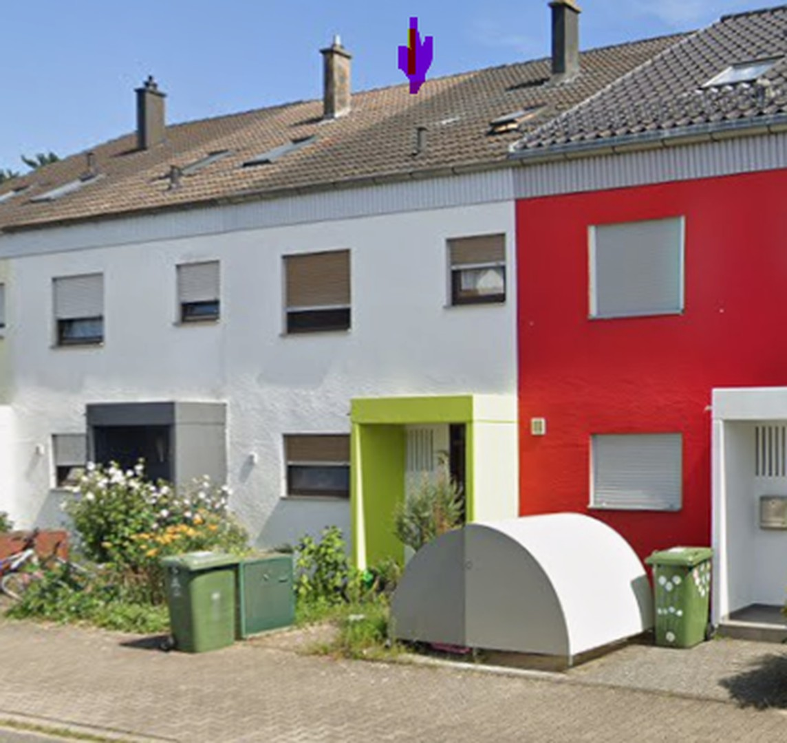 Haus mit grünem Eingang