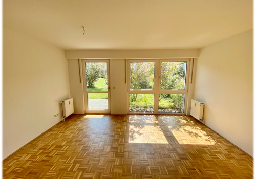 Wohnzimmer mit Terrassenzugang