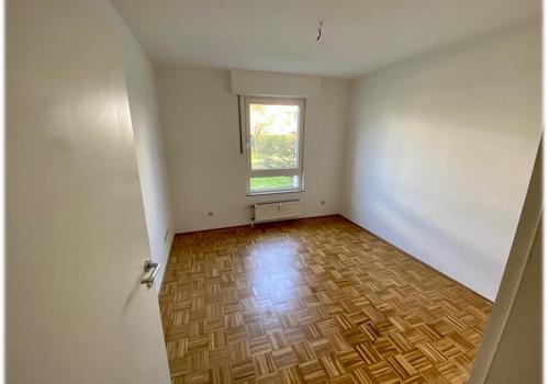 Raum 2 bspw Schlafzimmer