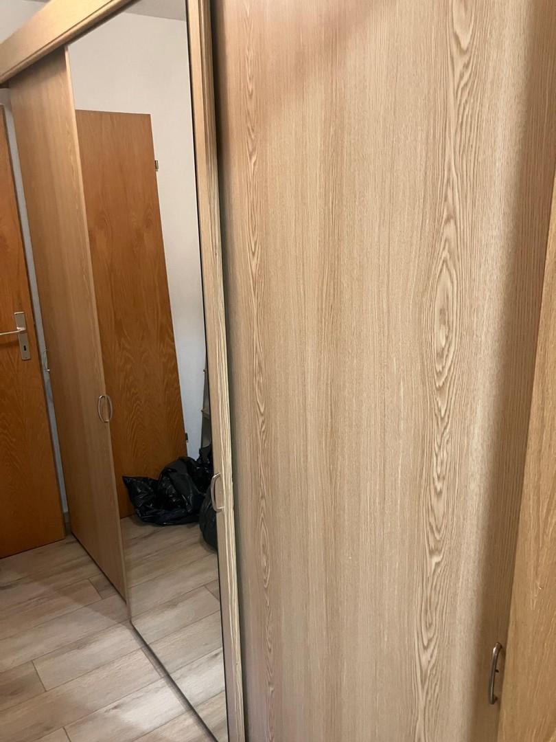 Großer Schrank/Schrankzimmer