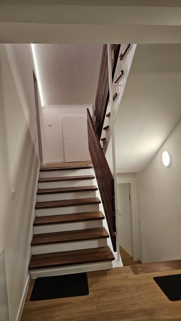 Aufgang zum Wannenbad und Küch