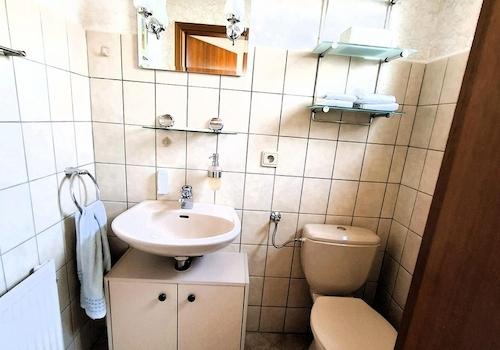 06) Gäste-WC