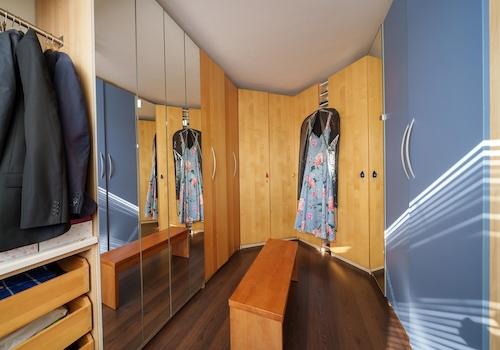 2.OG: Ankleidezimmer