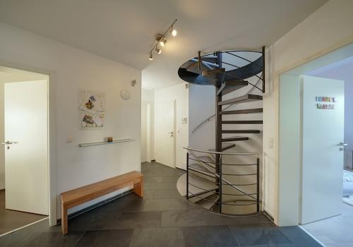 2.OG: Flur und Eingang