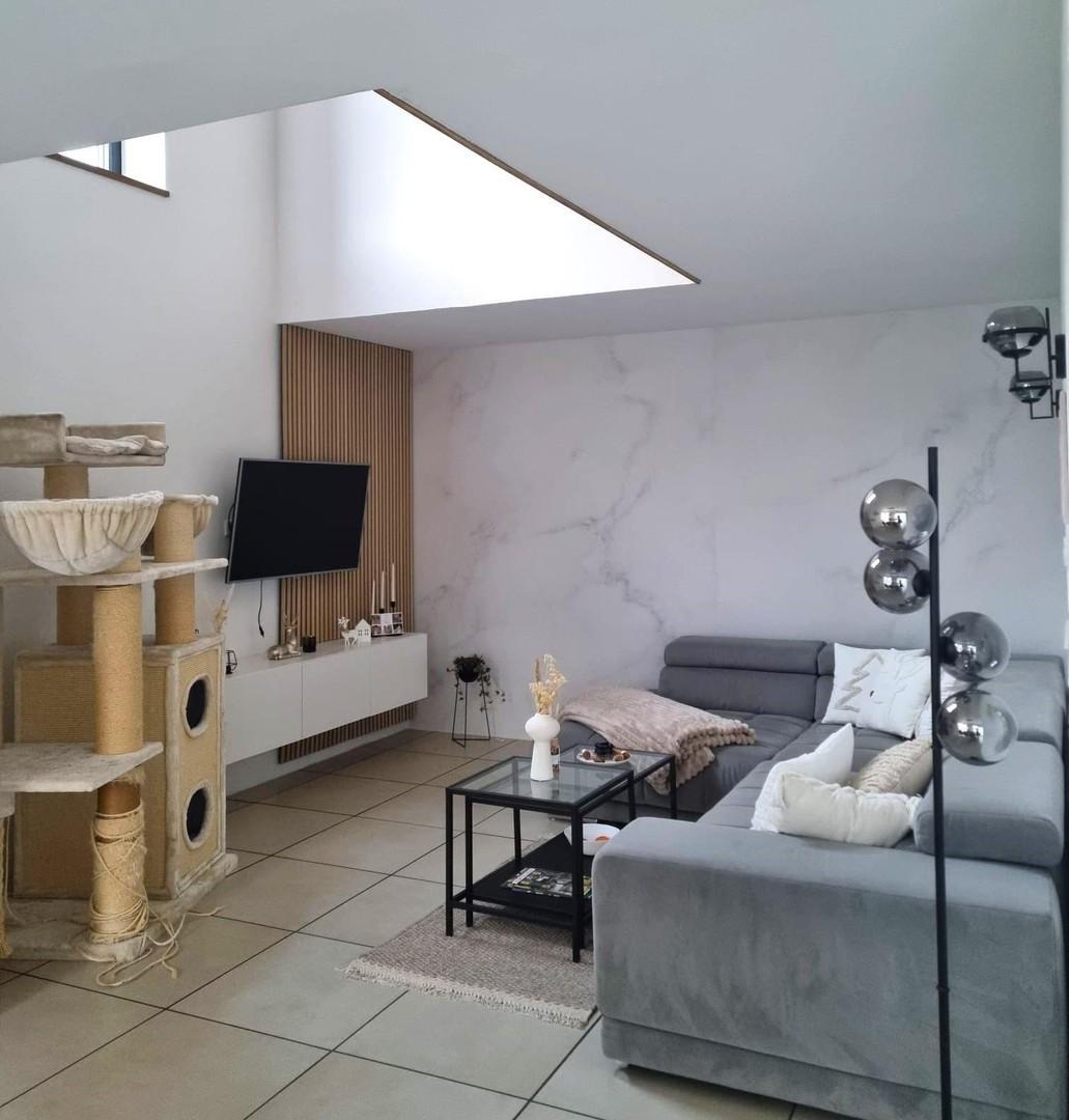 Wohnzimmer mit Luftraum