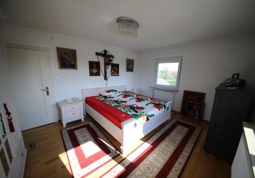 Schlafzimmer OG