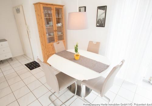 Essbereich und Eingangsbereich