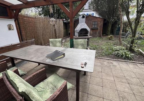 Terrasse mit Garten