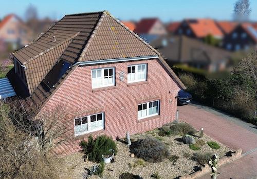 Vorderansicht des Hauses