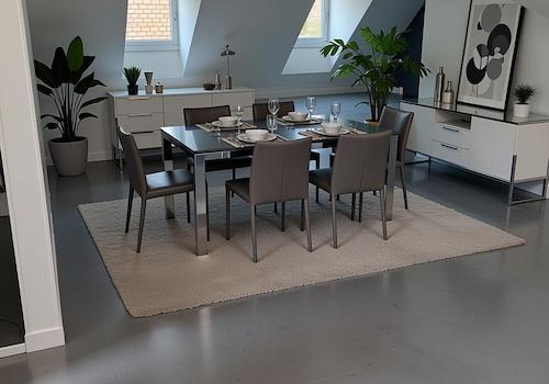 Speisebereich mit - mit KI eingerichtet.jpg