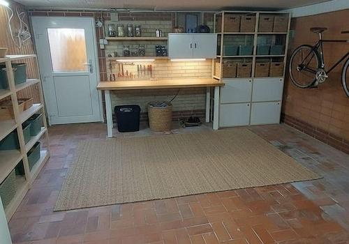 Keller großer Raum eingerichte