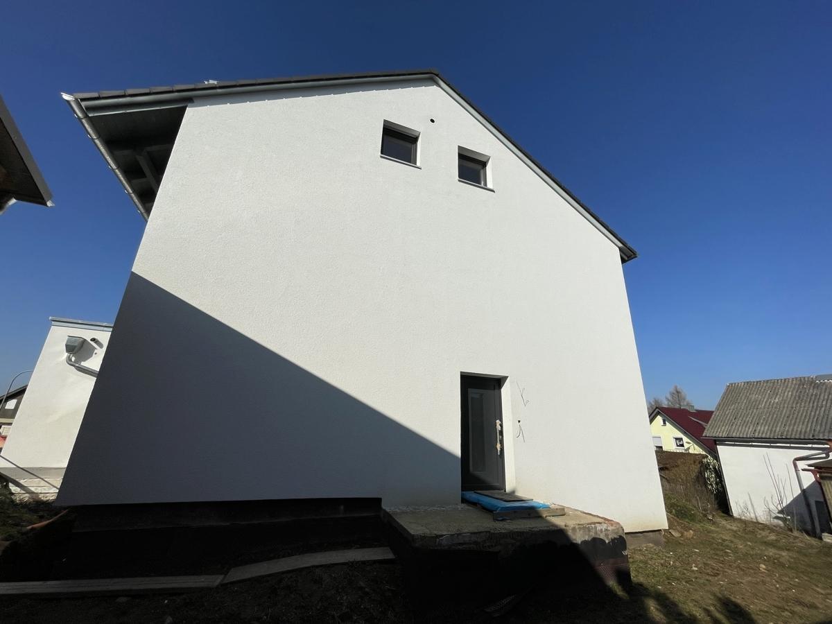 Hausansicht zum Eingang