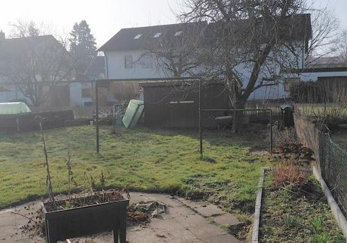 Ihr großer Garten im Süden!