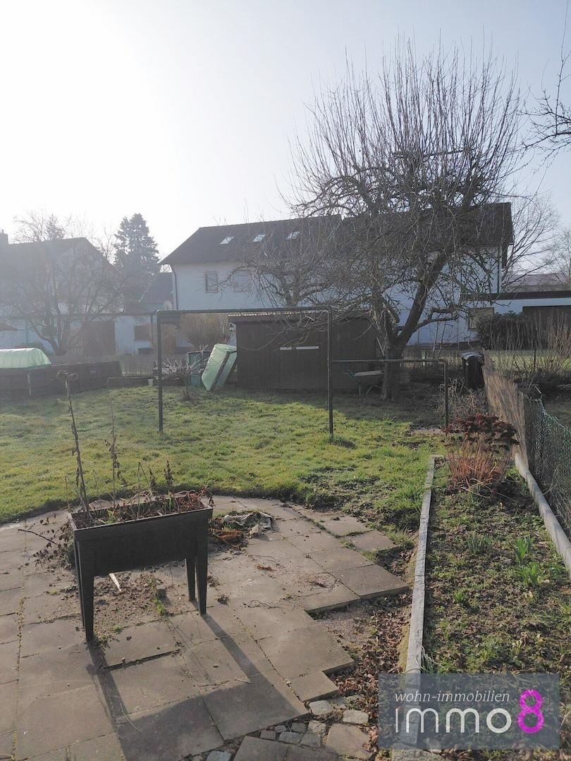 Ihr großer Garten im Süden!