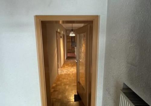 2 Eingang + EG-Wohnung (3)