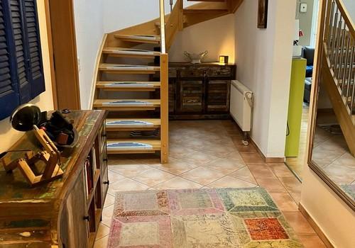 EG Flur und Treppenhaus