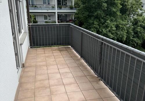 Balkon vom Wohnzimmer aus 