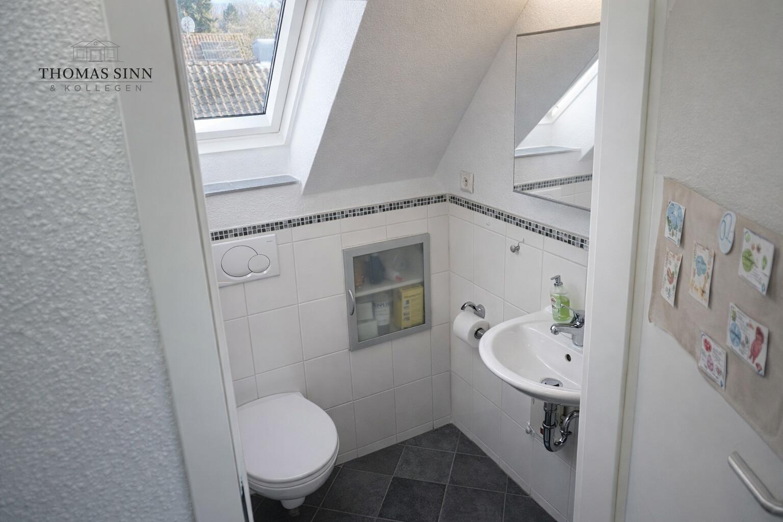 Ausgebaute Bühne: WC