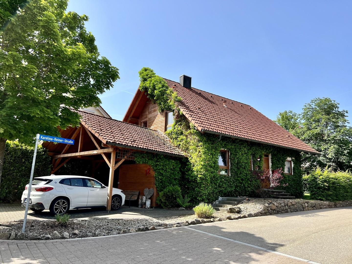 Haus & Carport