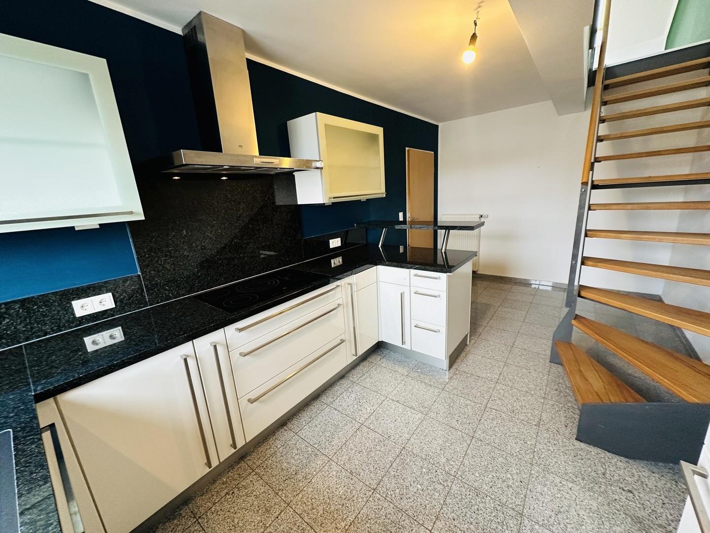 Küche, Aufgang Wohnzimmer