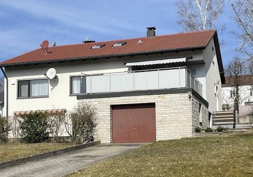 Südseite mit Whg. OG rechts