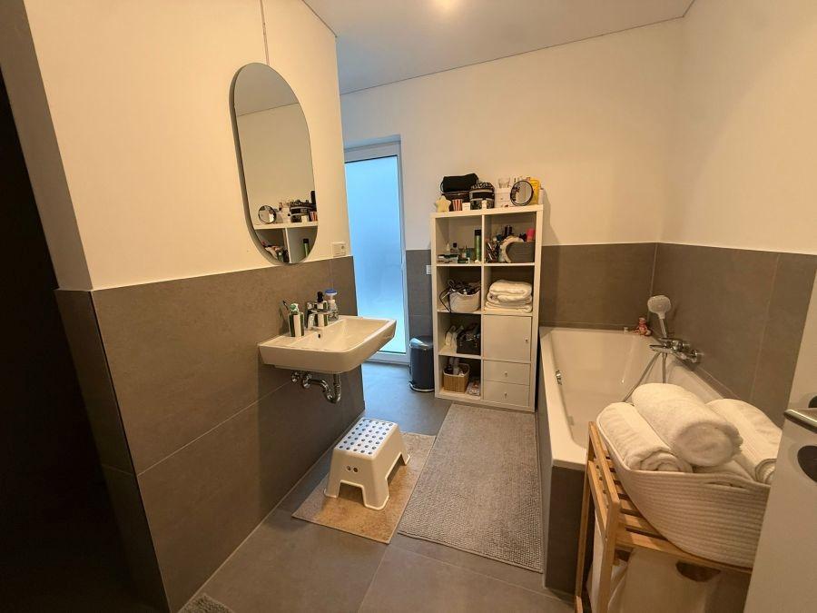 Badezimmer mit Badewanne