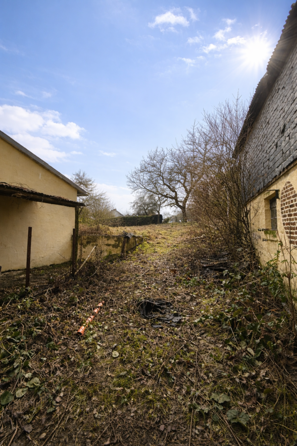 B633D1E8-A765-4E98-BAD5-57C1E24A7602