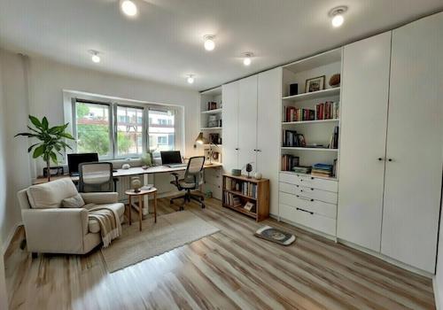 KI erstellte Möblierung Arbeitszimmer