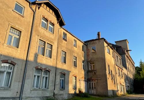 Die oberen Gebäudeteile (2)