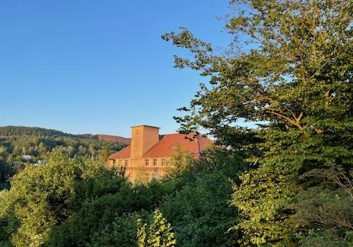 Oberer Kopfbau von West